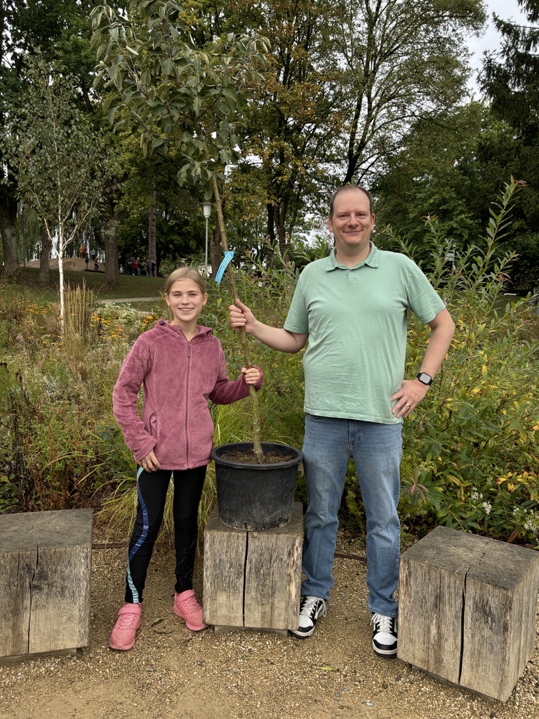 2026 Nachhaltigkeitstag Baum Geschenk