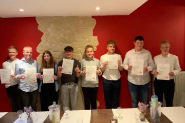 Im Bewerbungsoutfit zum Abschlussessen