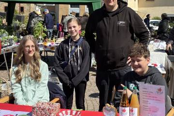 Saftladen bei Gartenflohmarkt aktiv